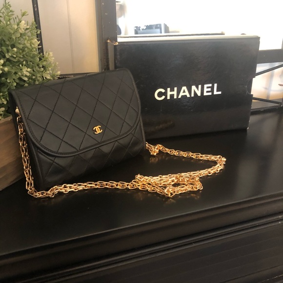 Handbags - SOLD* CHANEL CC Logo Quilted Mini Clutch